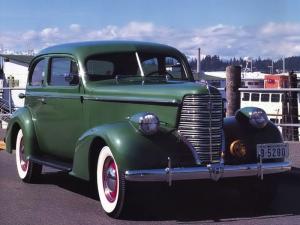 Oldsmobile L38 2-Door Sedan 1938 года